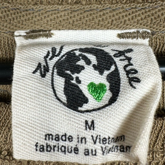 We The Free Round Neck Elbow Shortsleeve Exposed Seam Pocket Tee Size Medium - Picture 4 of 8